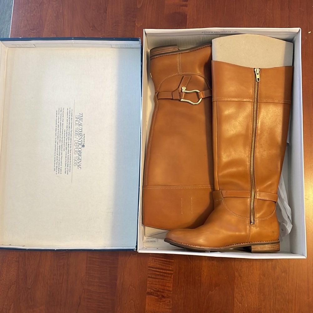 Sperry Sable Tan Boots size 7